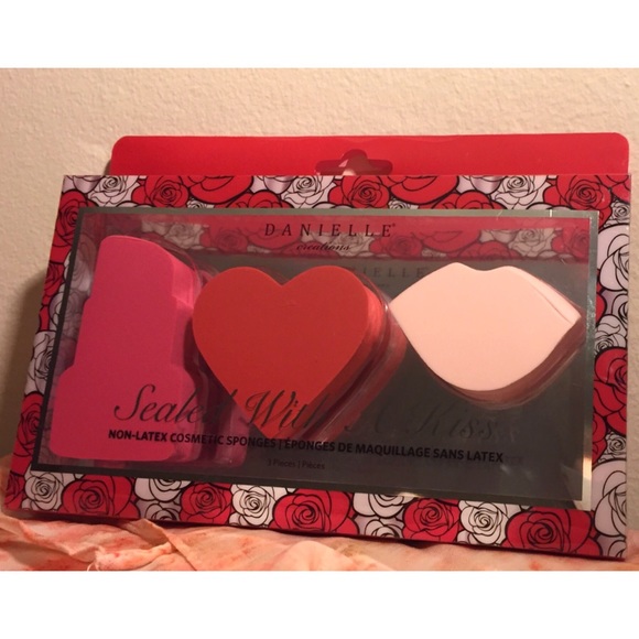 3-$10 ❇️ 3pcs Danielle Beauty Sponge Makeup Blender Set - Picture 2 of 2